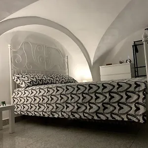 Buatta House Apartament Katania